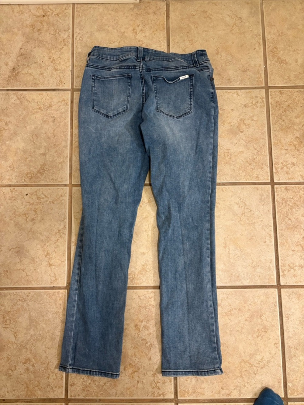 Chico's Mid rise Jeans - Picture 4 of 4